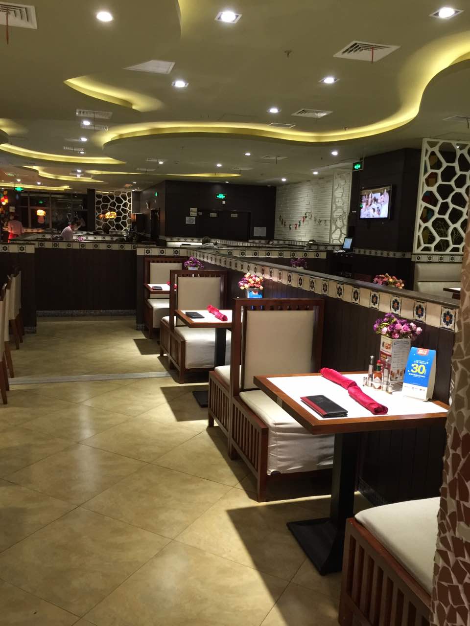 2022斗牛士牛排(滨江百联店)美食餐厅,环境很好,适合家庭聚会,有.