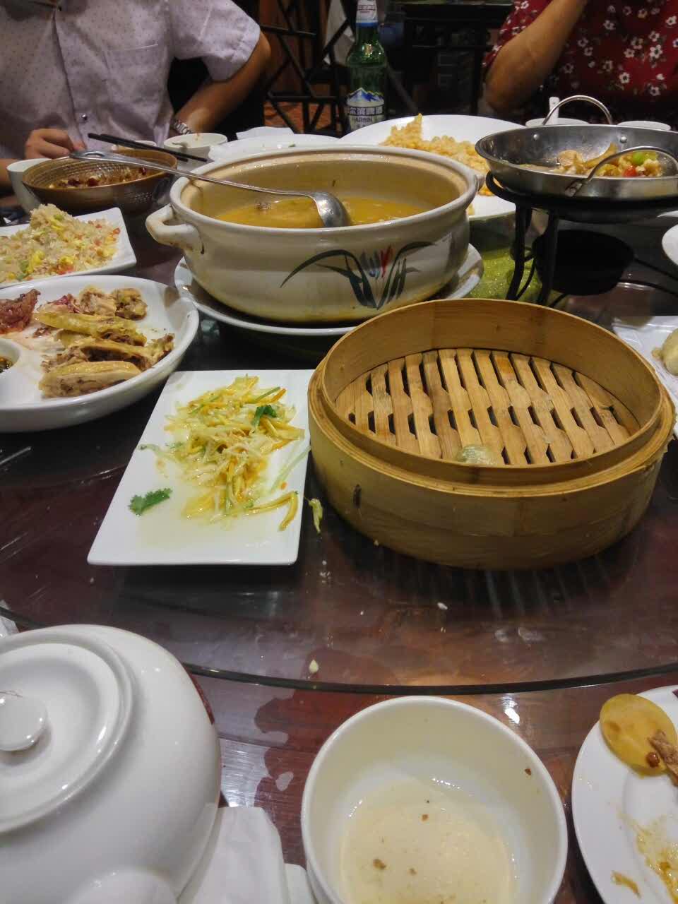 【携程美食林】信阳粥鼎记(飨堂社区店)餐馆,菜还不错,请朋友来吃的