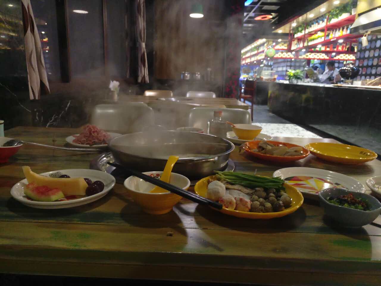 【携程美食林】慈溪名羊天下自助火锅烧烤餐馆,朋友推荐的,她说这家