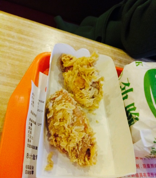 乐派克汉堡 直线距离102m