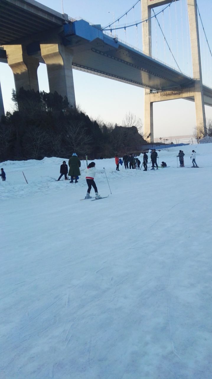 2022桃花峪滑雪场图片