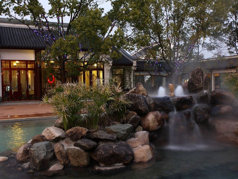 江南天池汤泉城