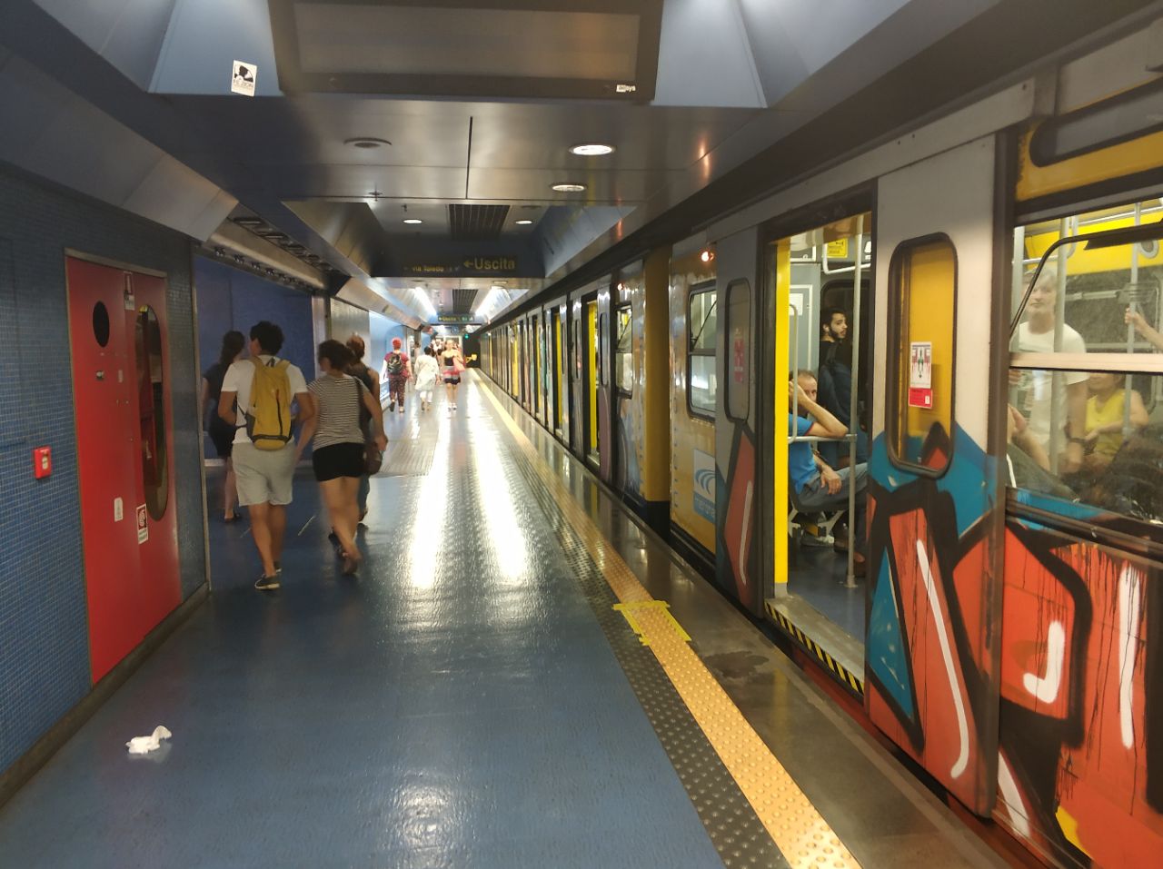 托莱多地铁站toledo