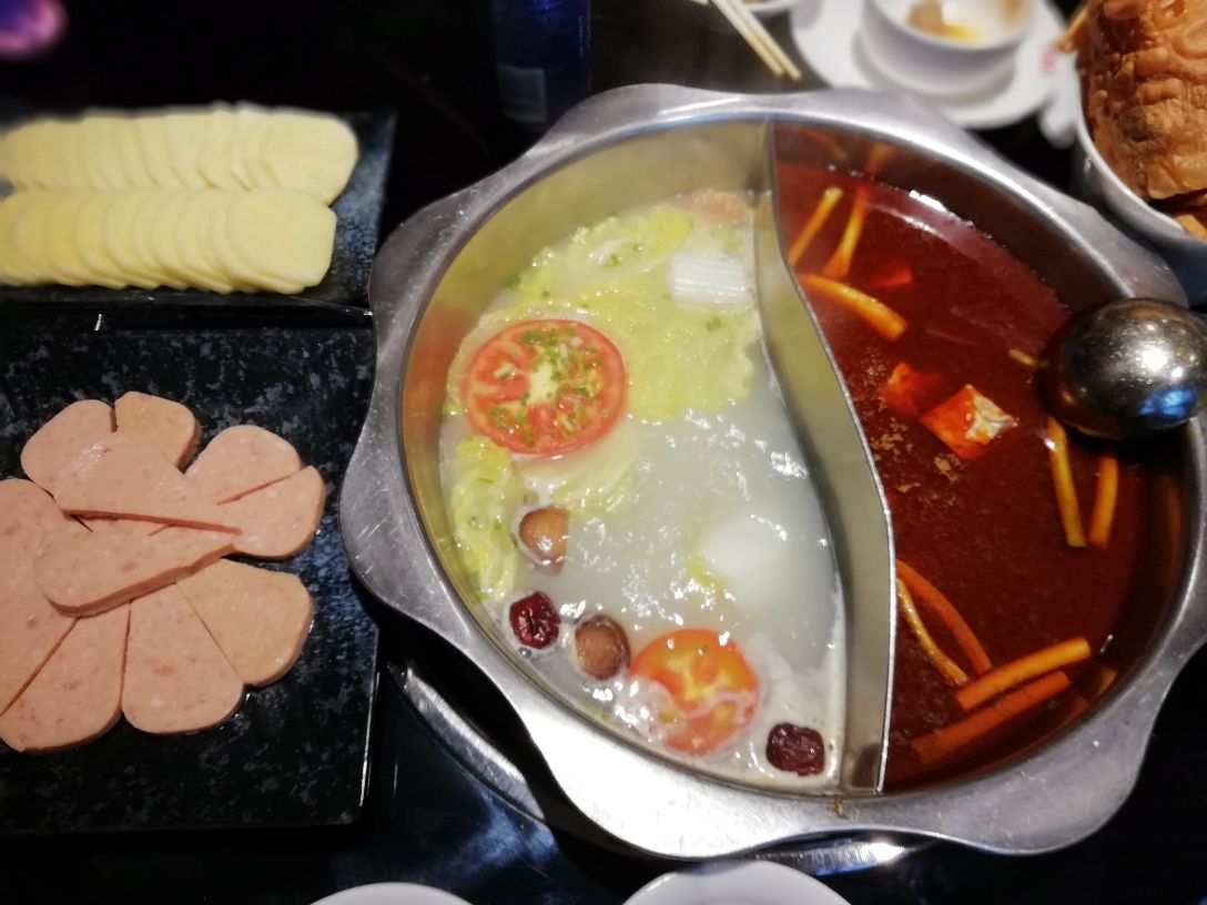 吴记老锅底麻辣火锅(福州路店)