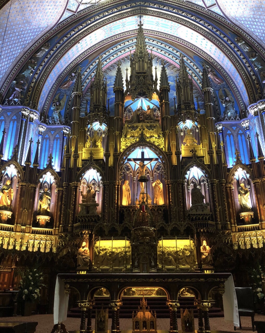 著名的67号建筑群,用集装箱改建而成,也颇有特色!