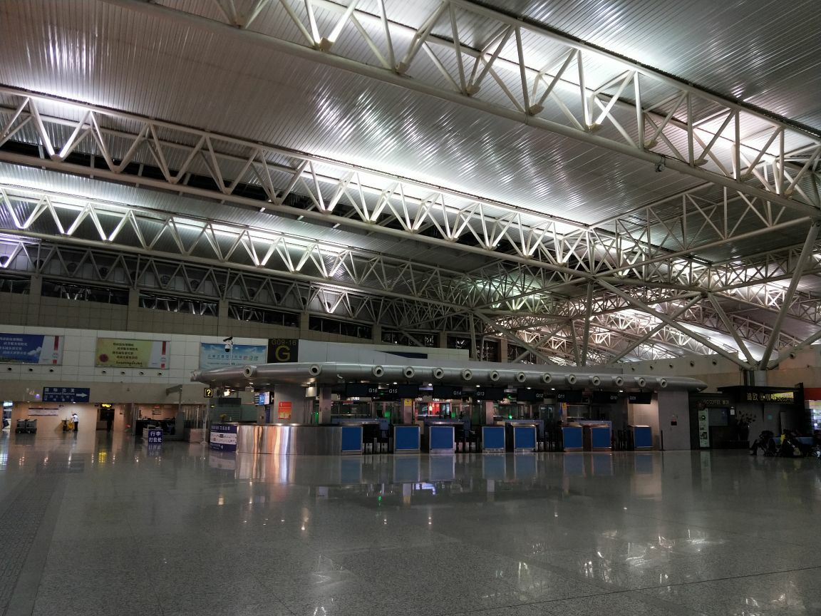 吉林长春的龙嘉国际机场,其实是跟吉林市共用的一个机场,所以离市中心