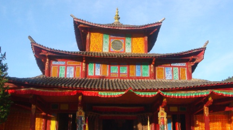 贡山普化寺图片