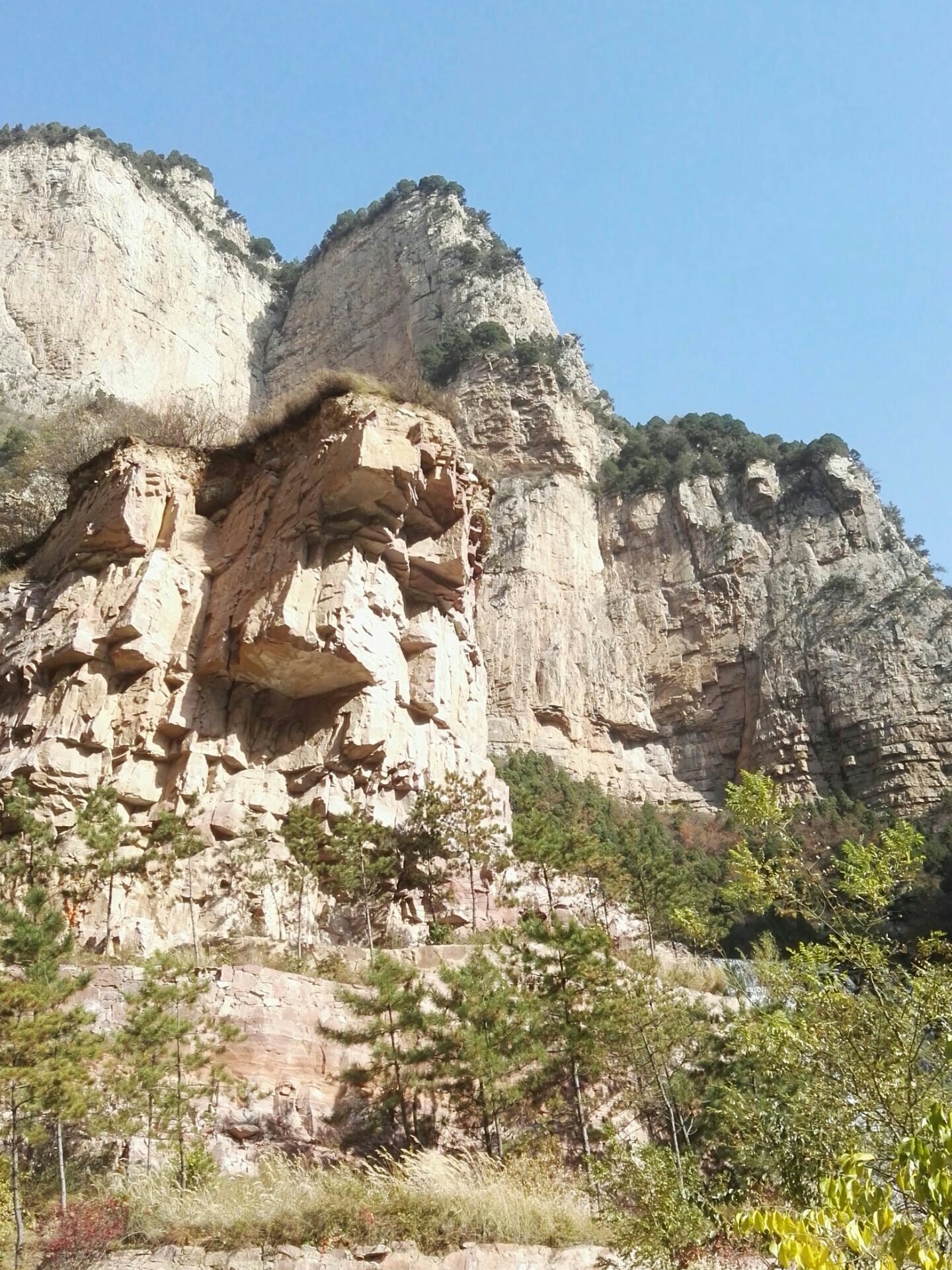 红崖峡谷 - 中国旅游资讯网365135.COM