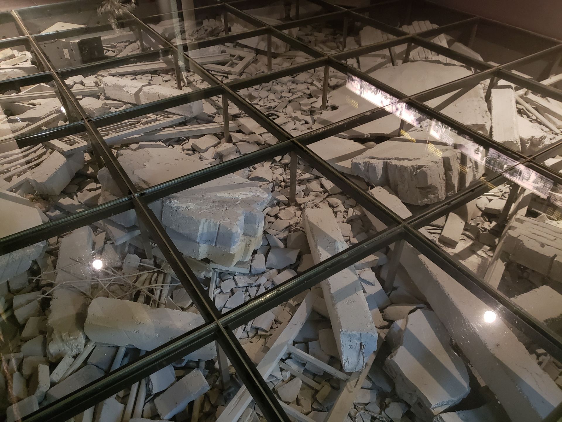 博物馆玻璃地面图片