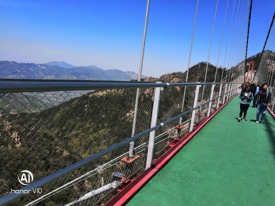 天蒙山玻璃桥多高图片