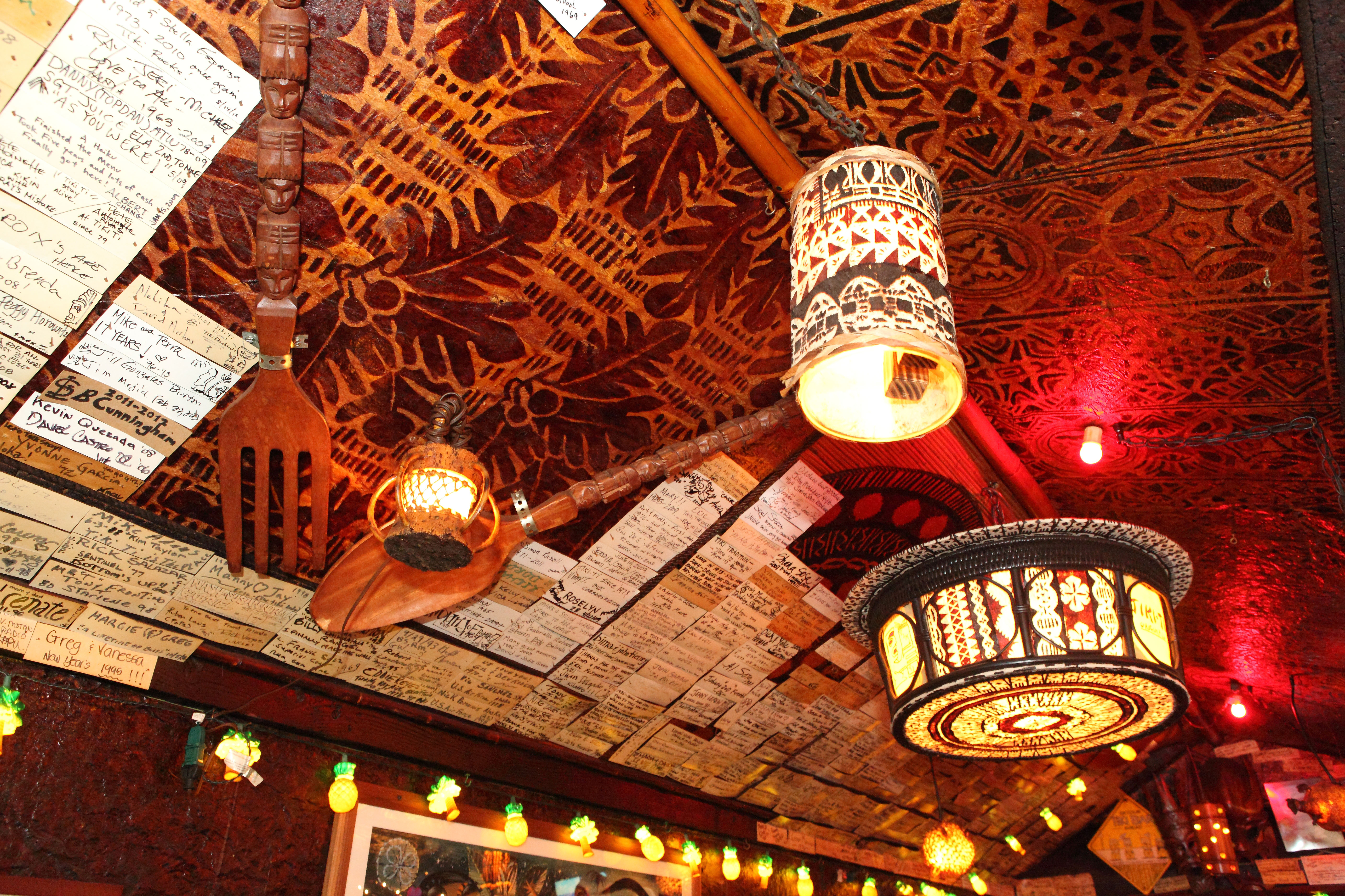 tiki ti 酒吧/酒馆 直线距离142m