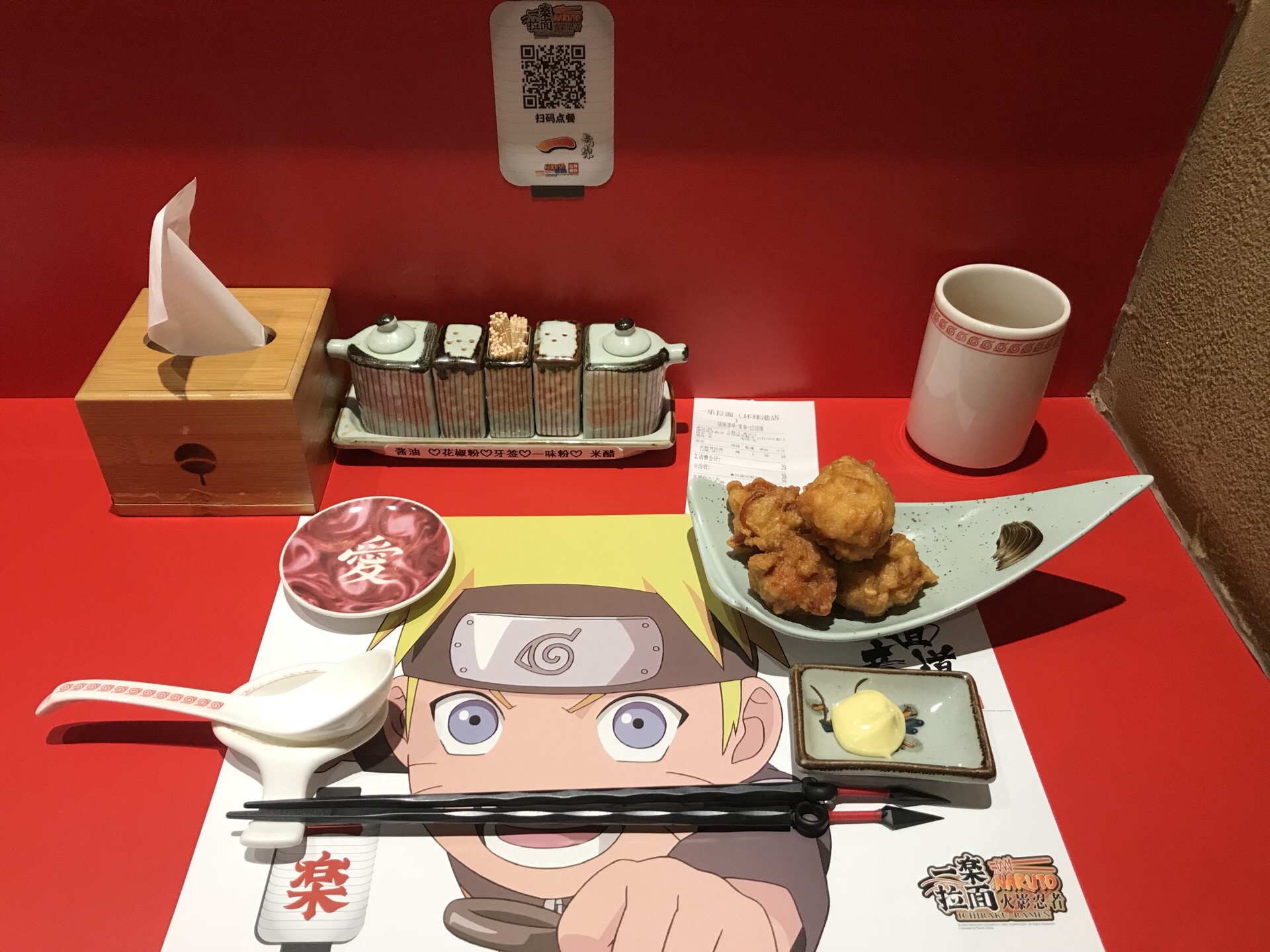 火影忍者一乐拉面是一家超级网红店周末经常是要大排长龙平日的情况稍