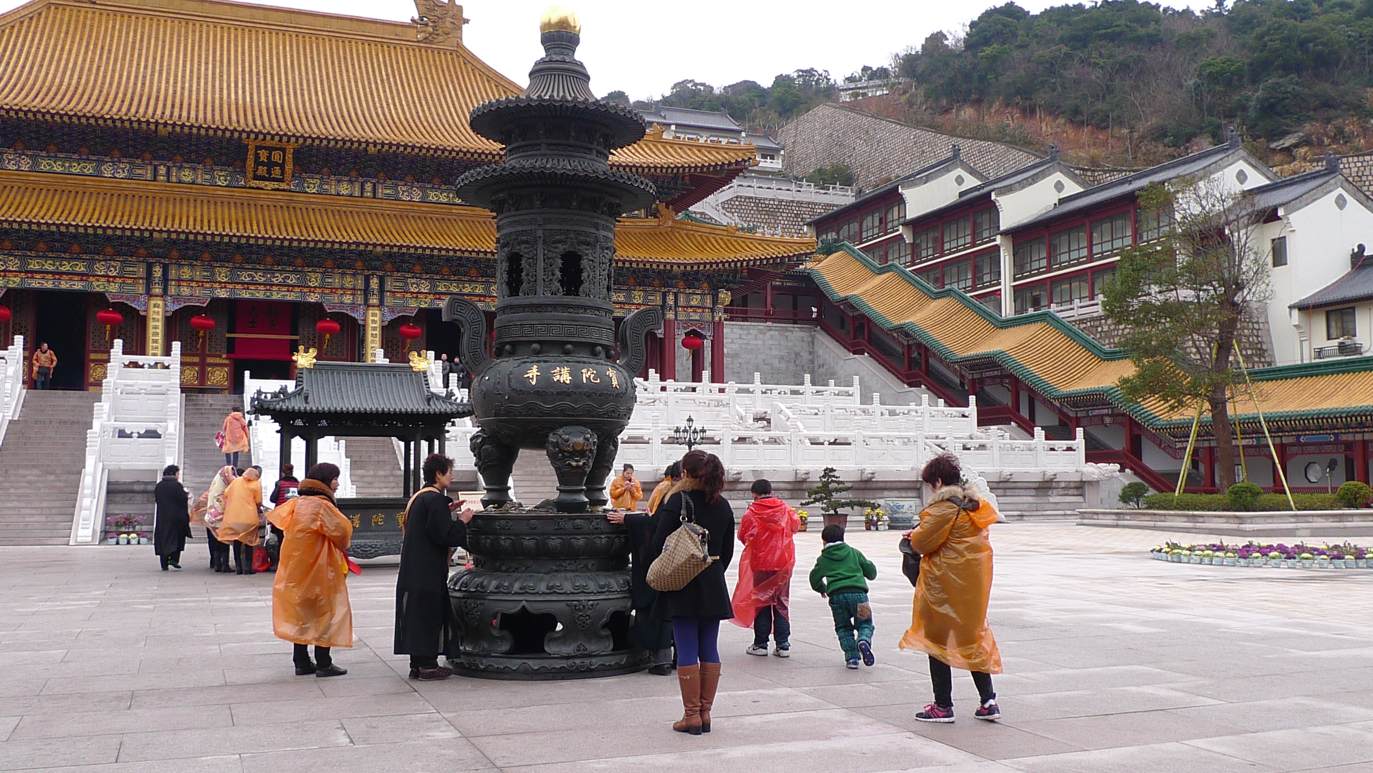 【攜程攻略】普陀山寶陀講寺景點,寶陀講寺位於普陀山東北隅之龍頭