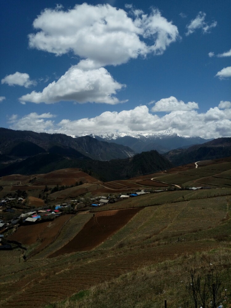 哈巴雪山