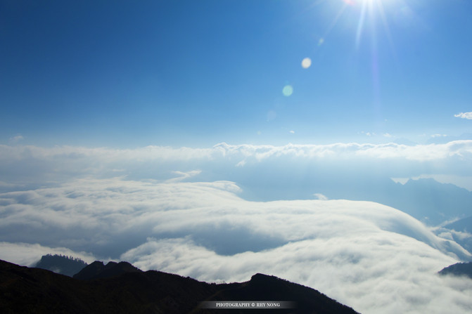 天空城の恋【牛背山的云海星辰】