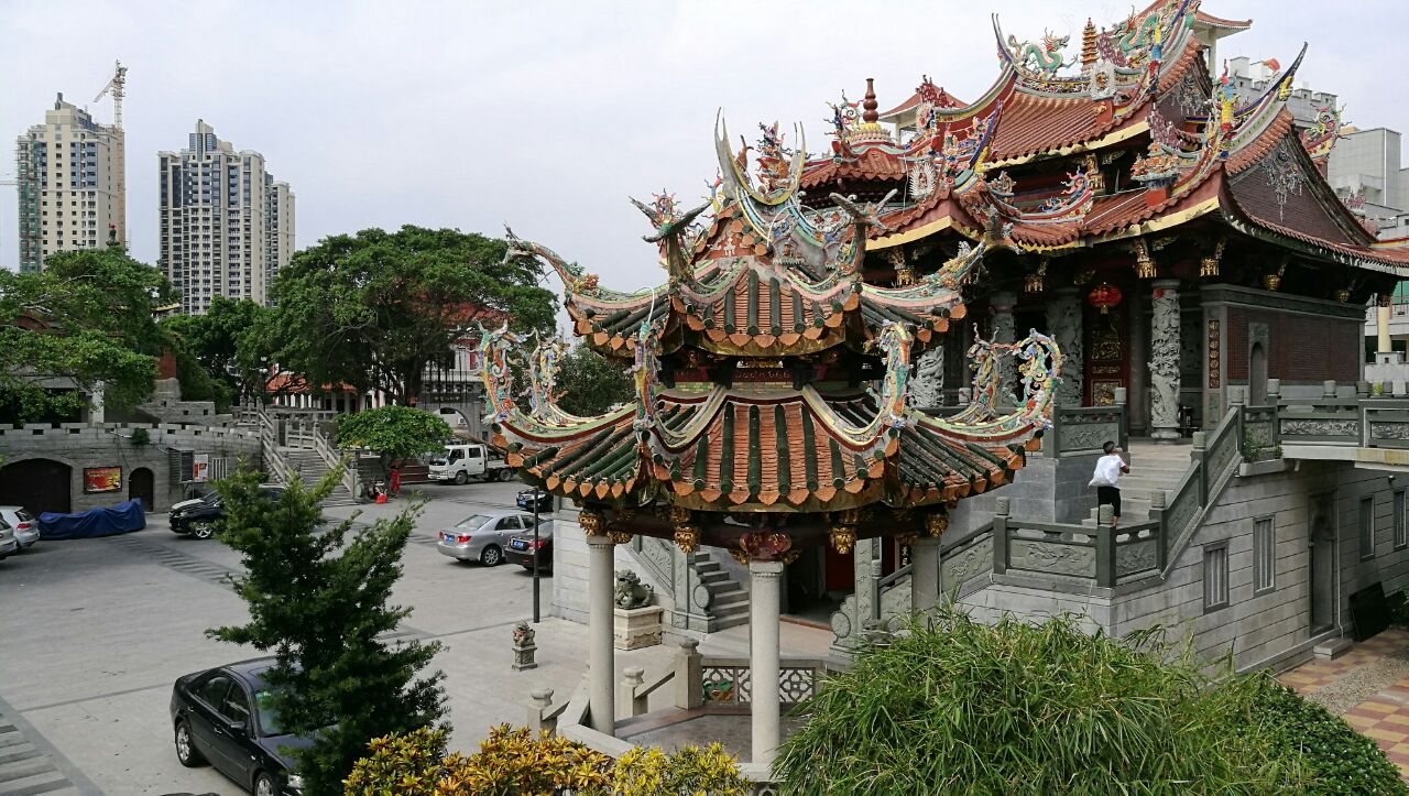 【携程攻略】晋江东石古寨景点,在镇中心,全是新建的庙宇和神殿.