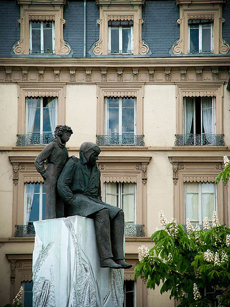 圣埃克絮佩里雕像