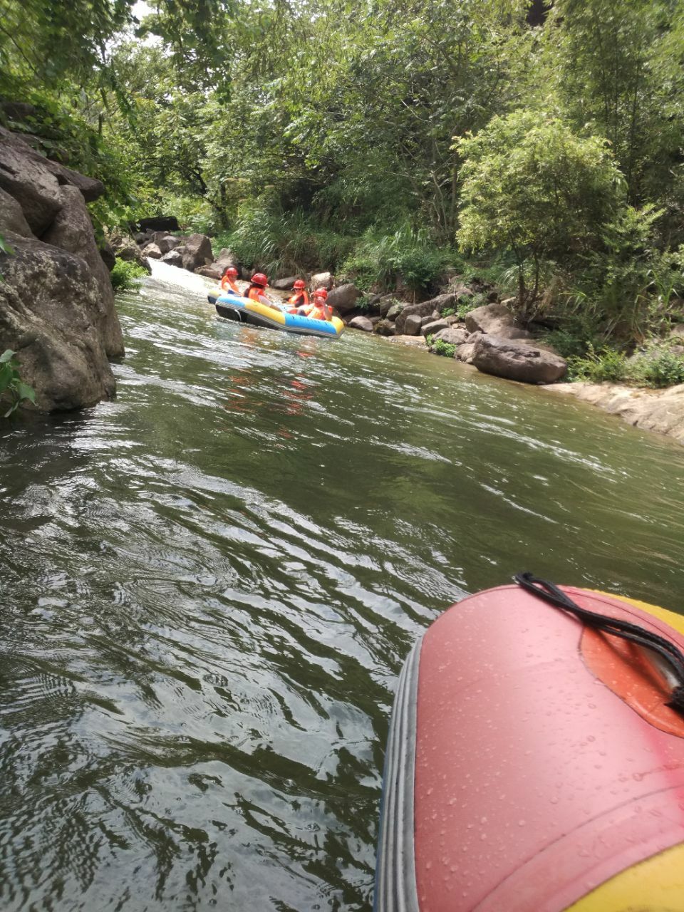 千岛湖龙门峡谷漂流