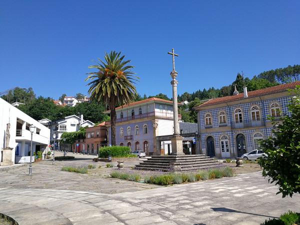 葡萄牙北部漫游记-德巴什图古镇到吉马良斯城