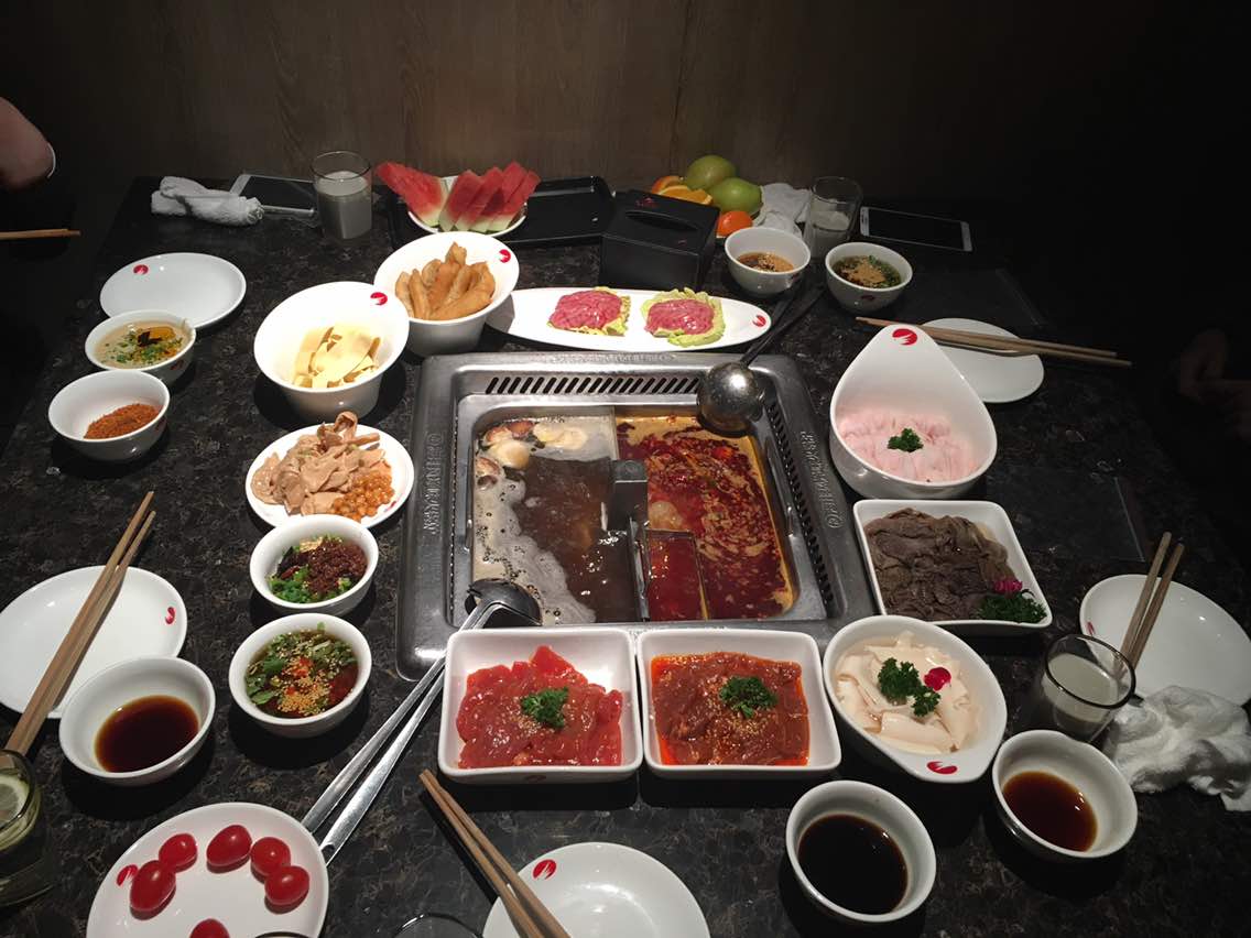 2025海底捞火锅(三盛国际店)美食餐厅,味道和服务都好,就是排队时... 【去哪儿攻略】