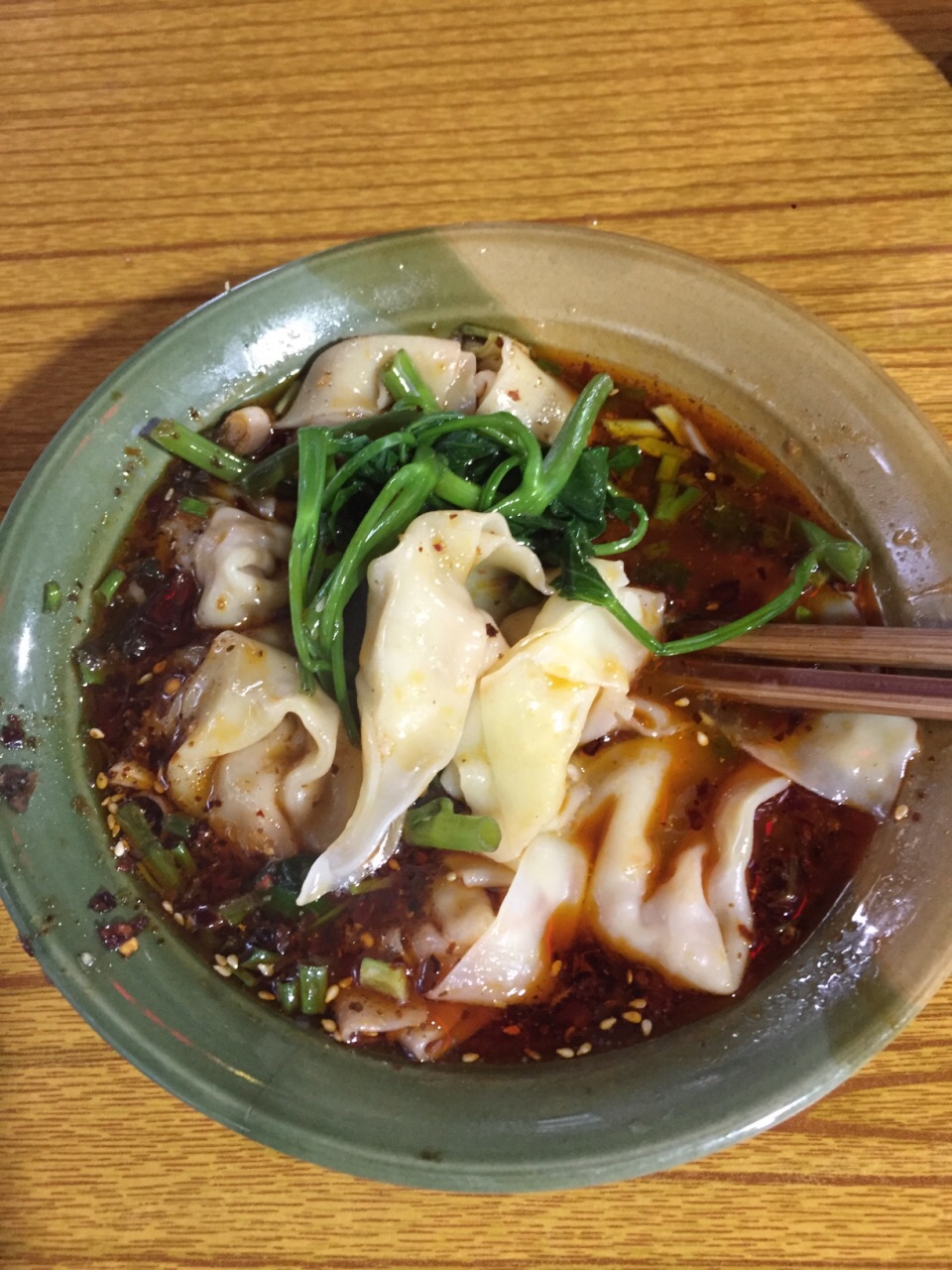 【携程美食林】重庆光头面餐馆,我觉得很好吃 红油抄手还有泡椒鸡杂