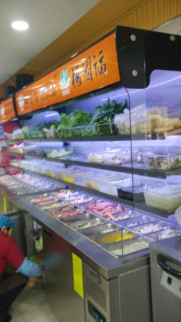 2022孙国福麻辣烫美食餐厅,环境还不错,味道鲜美,服务.