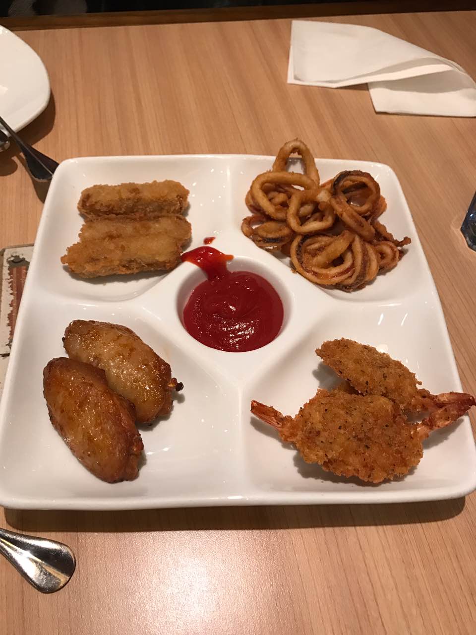 【携程美食林】北京必胜客(石佛营店)餐馆,平安夜和老婆来吃必胜客