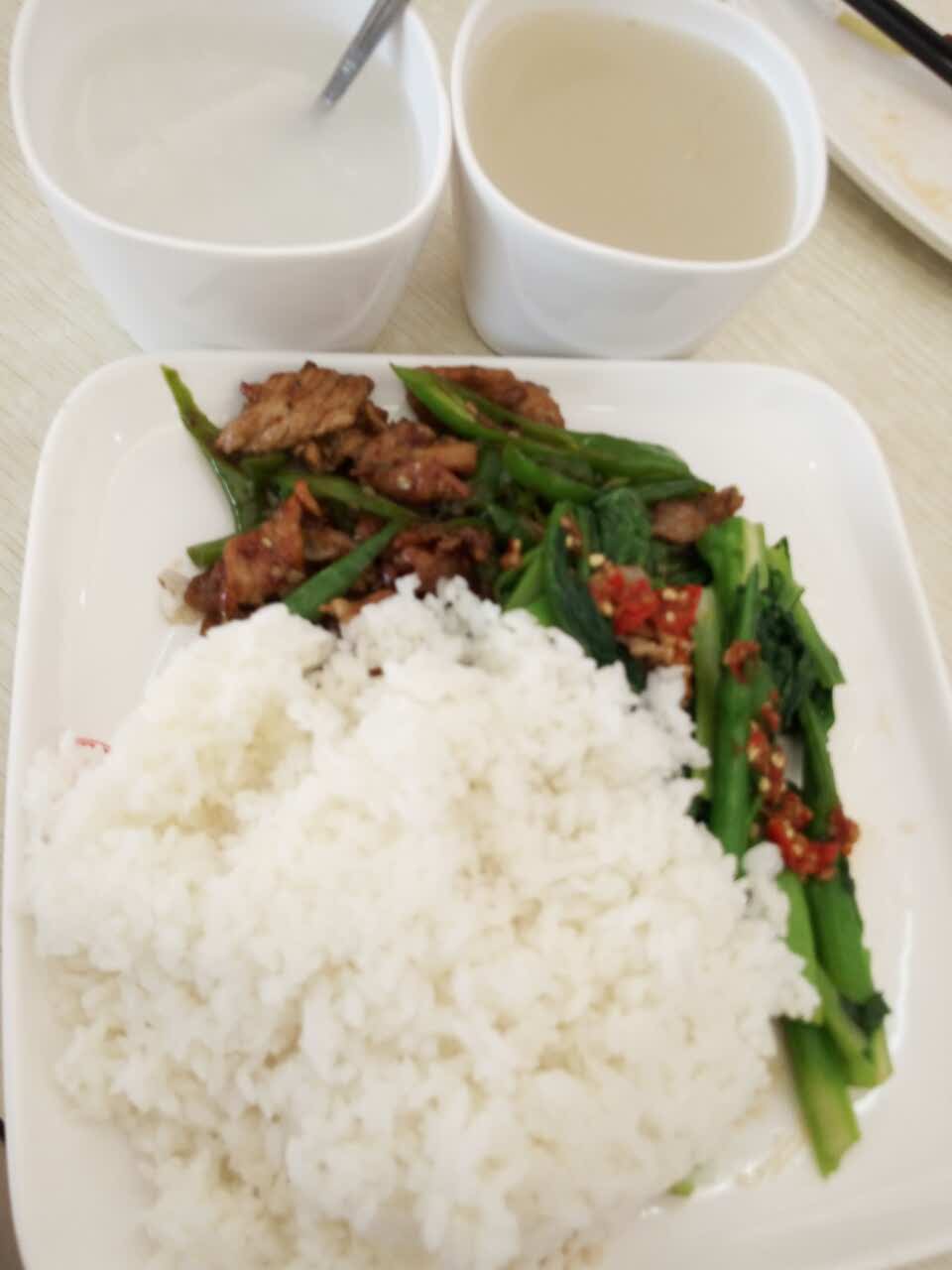2022龙辉自选快餐(第二分店)美食餐厅,怎么说呢,味道还好吧,那个.