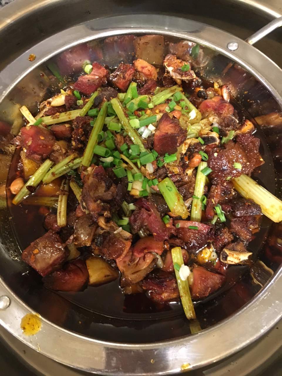 火焰炭烧干锅江湖菜