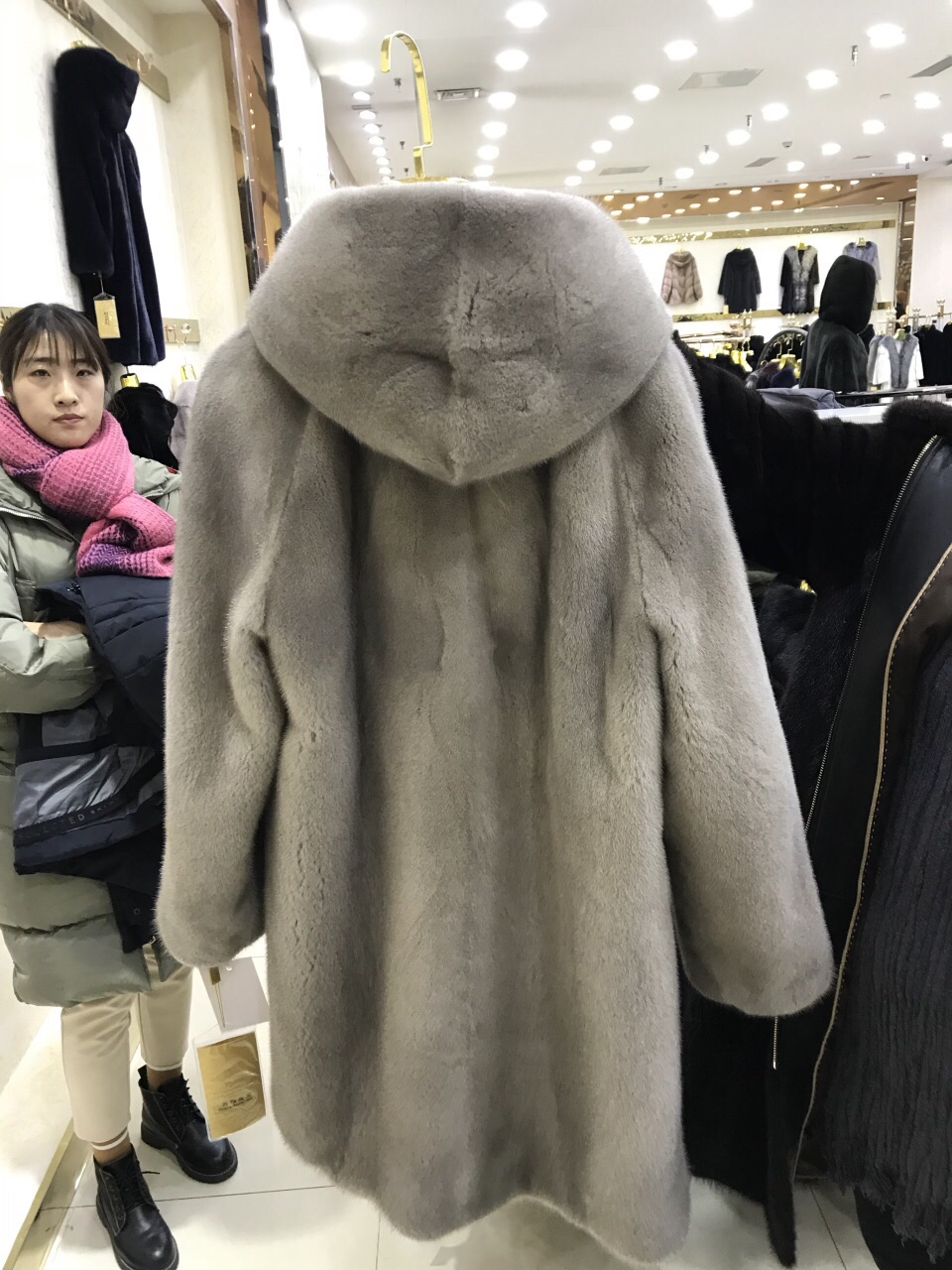 肃宁尚村中国裘皮城