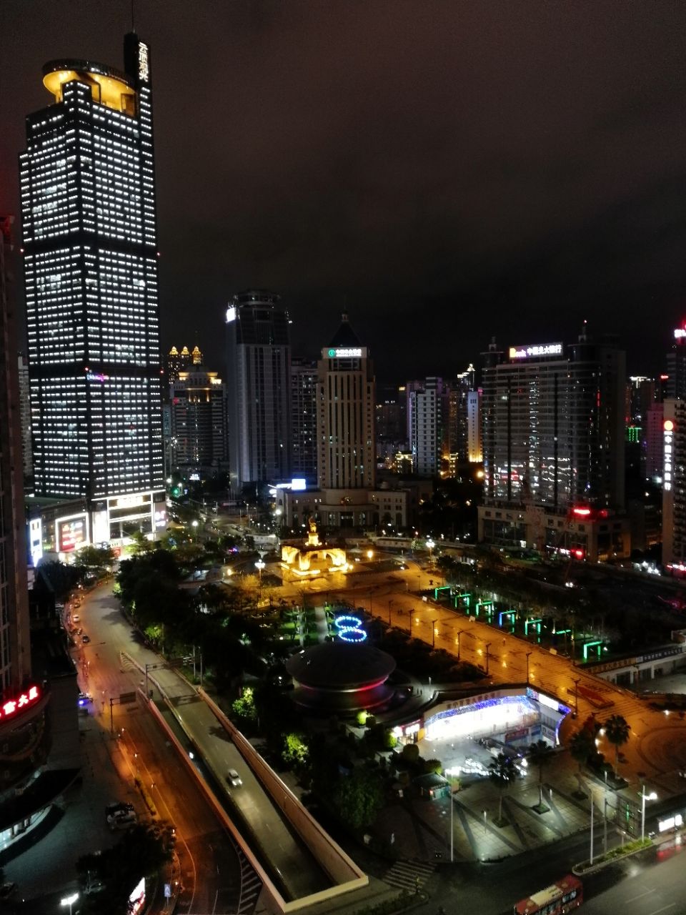 南宁金湖广场好玩吗,南宁金湖广场景点怎么样_点评_评价【携程攻略】