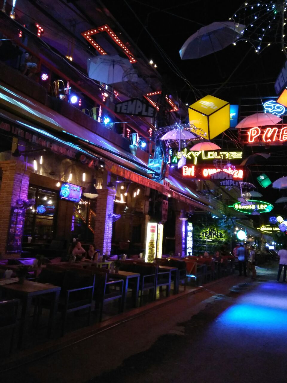 pyramid mega entertainment club 5.