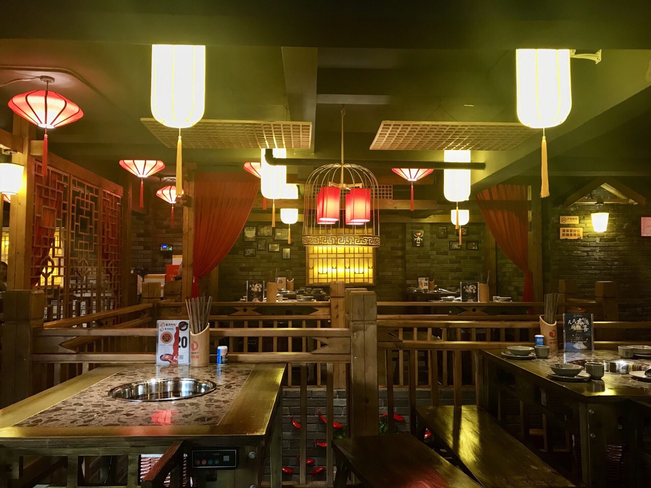 巴人小龙坎老火锅(吕厝店)