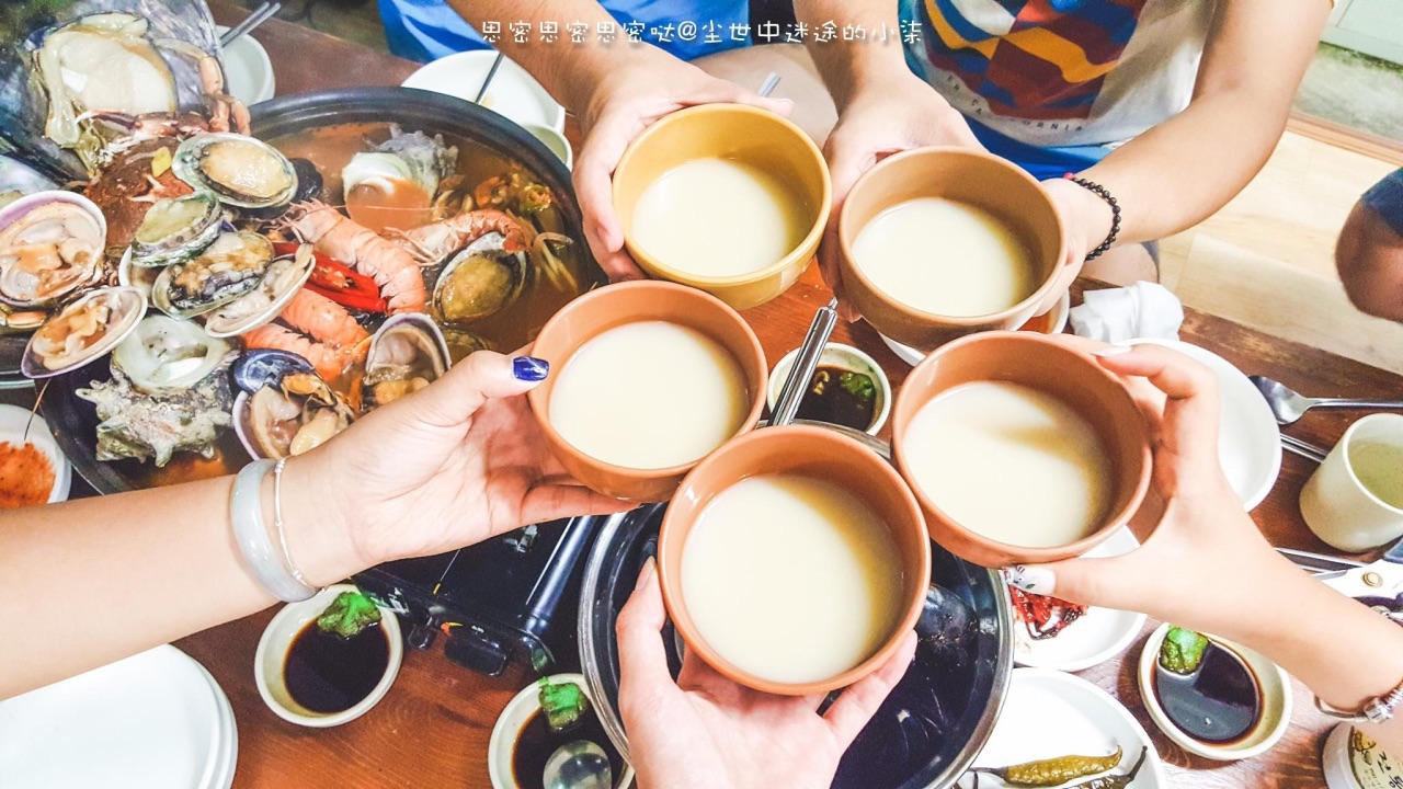 吹着海风 喝着清酒,吃着新鲜又份量备足海鲜 与三五友人,共赏满天繁星