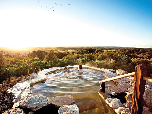 莫宁顿半岛温泉