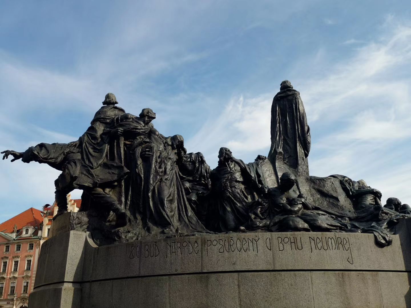 扬·胡斯纪念碑