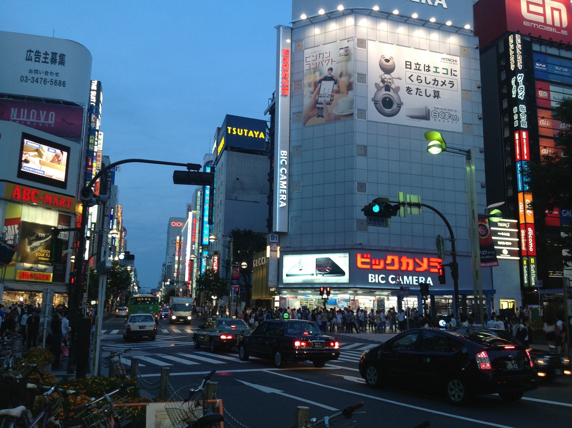 新宿游玩攻略 新宿西口是一条相机街 从新 去哪儿攻略