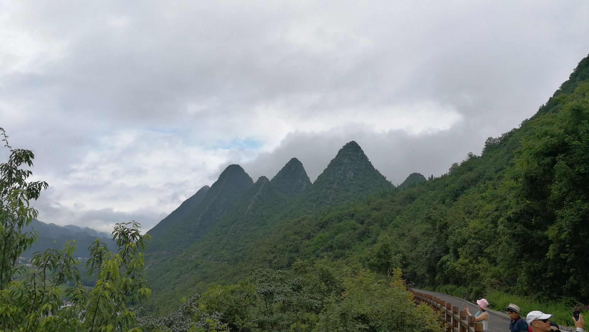 兴义东峰林景区图片