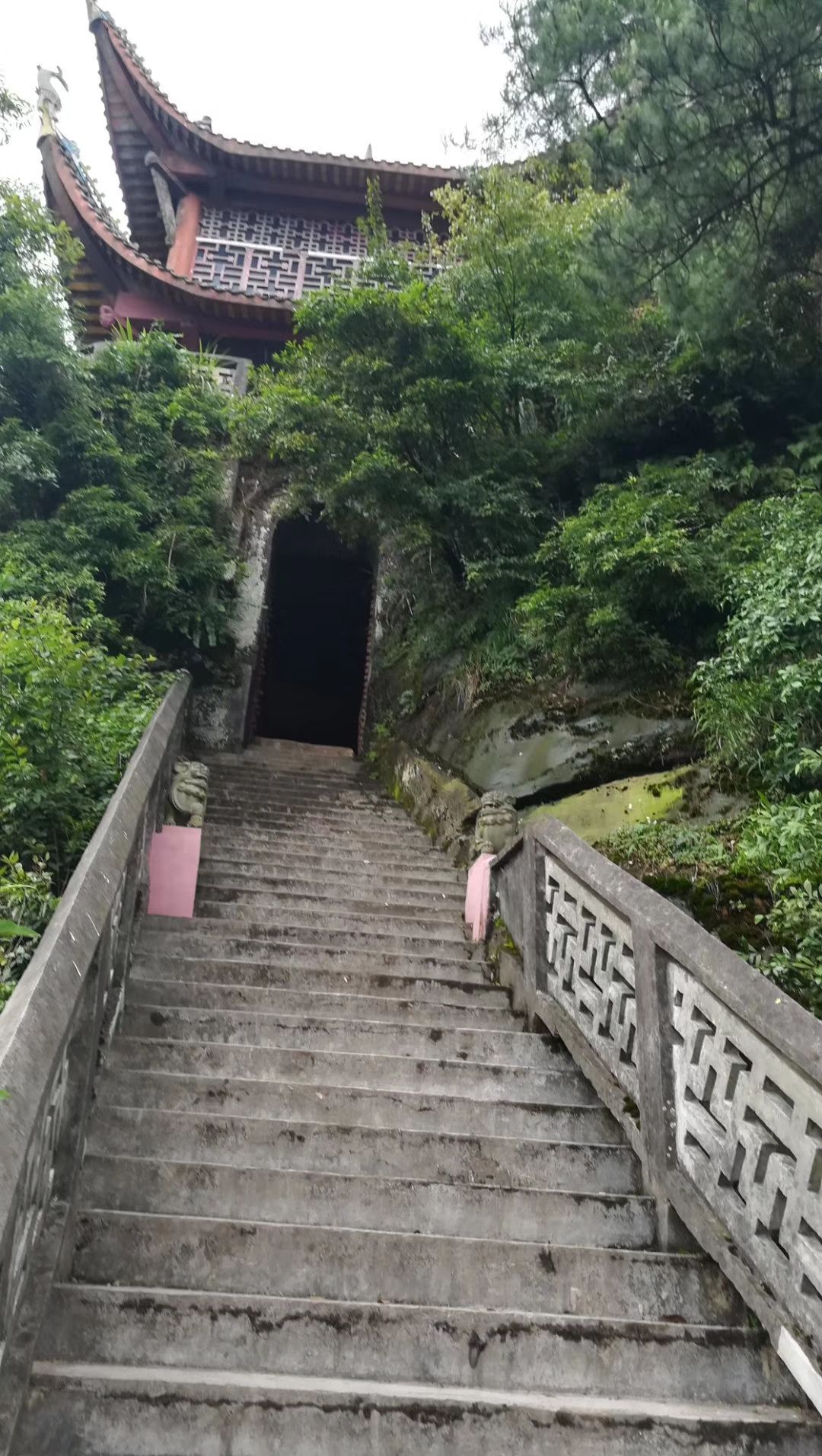 【携程攻略】重庆古剑山风景区景点,阳桥，看綦江全景，还是不错的，另外石径通天，路上的景色不错。
