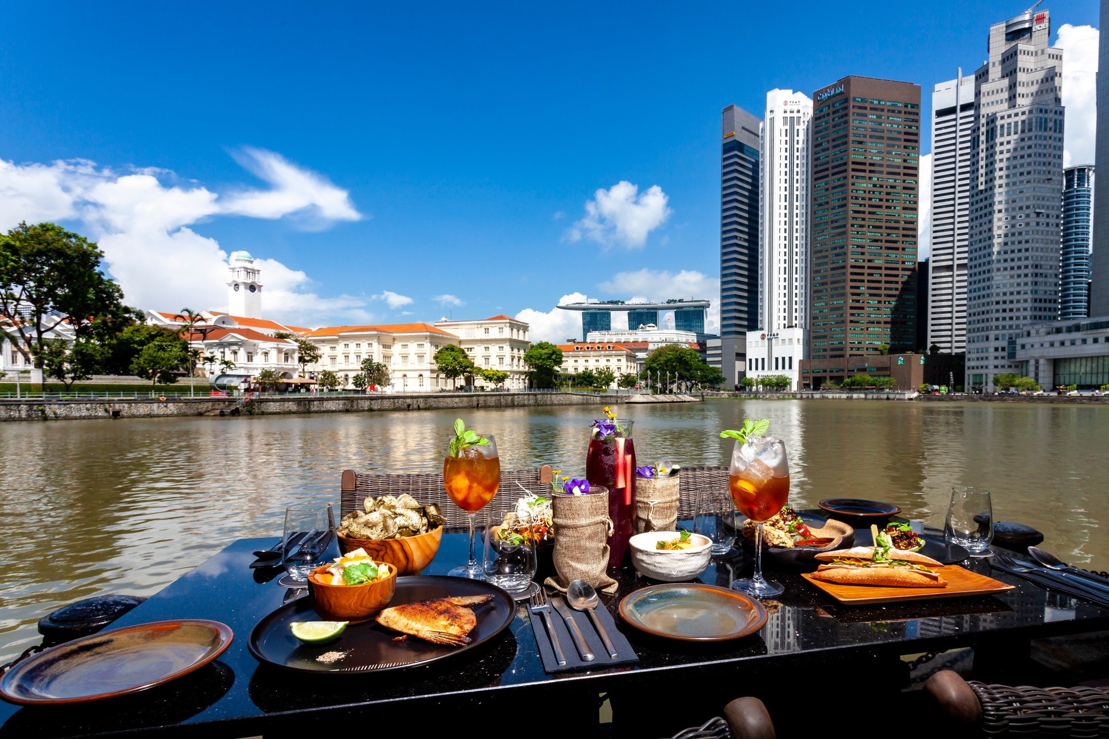 the sampan 直线距离 100m