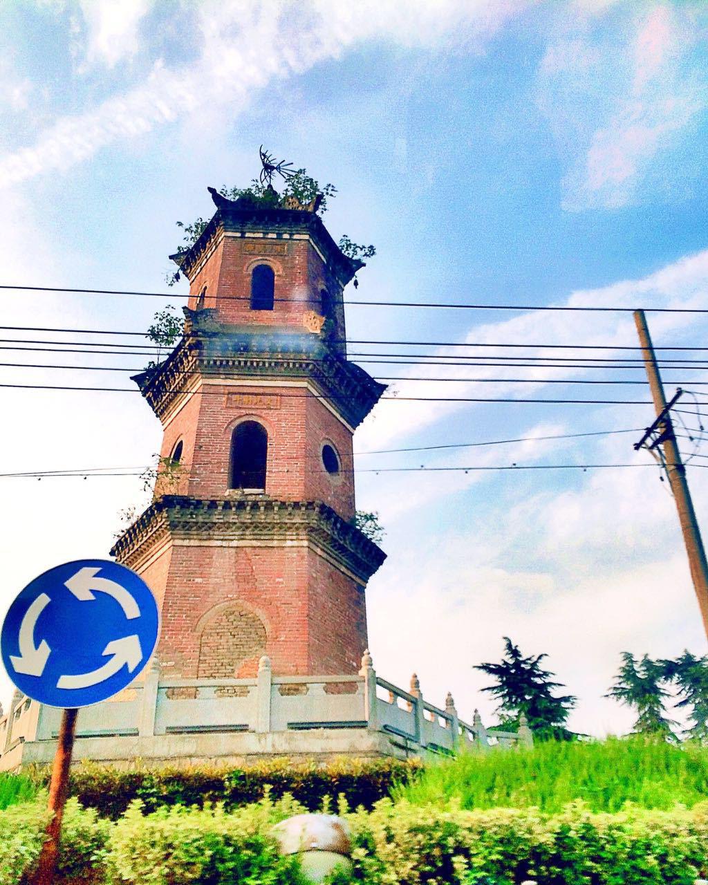 步行街 暂无评分 景点地址 安徽省阜阳市人民中路与颖州北路交叉口