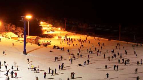 沈阳棋盘山滑雪一日游【棋盘山滑雪攻略】华体会- 华体会体育官方网站- 华体会体育APP下载