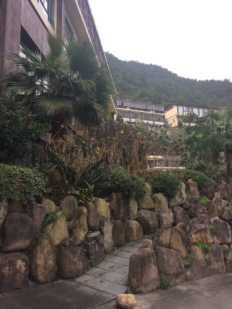 玉龙山氡泉度假村