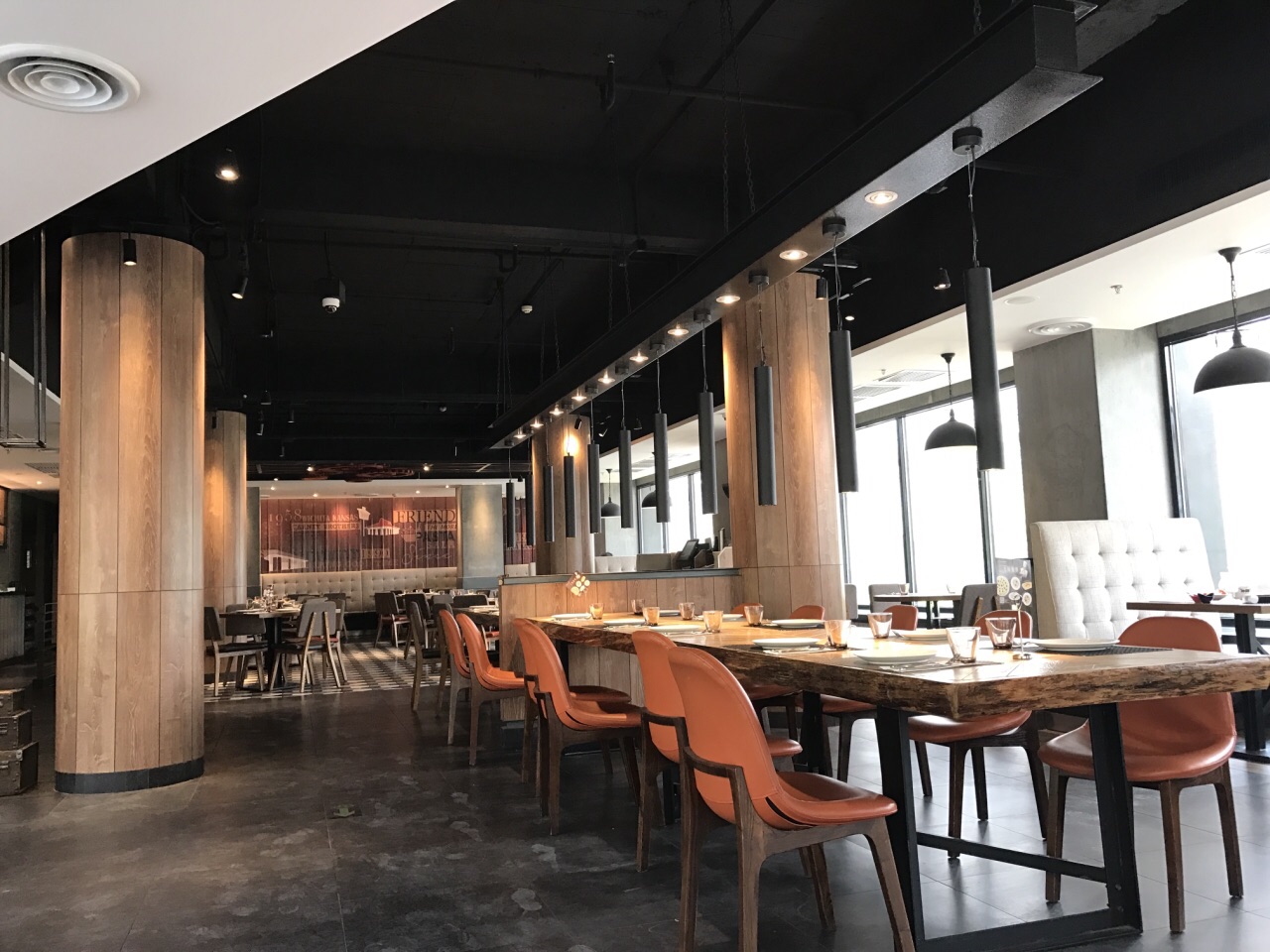 必胜客只有这家老店的我喜欢,比别处做的都好吃.