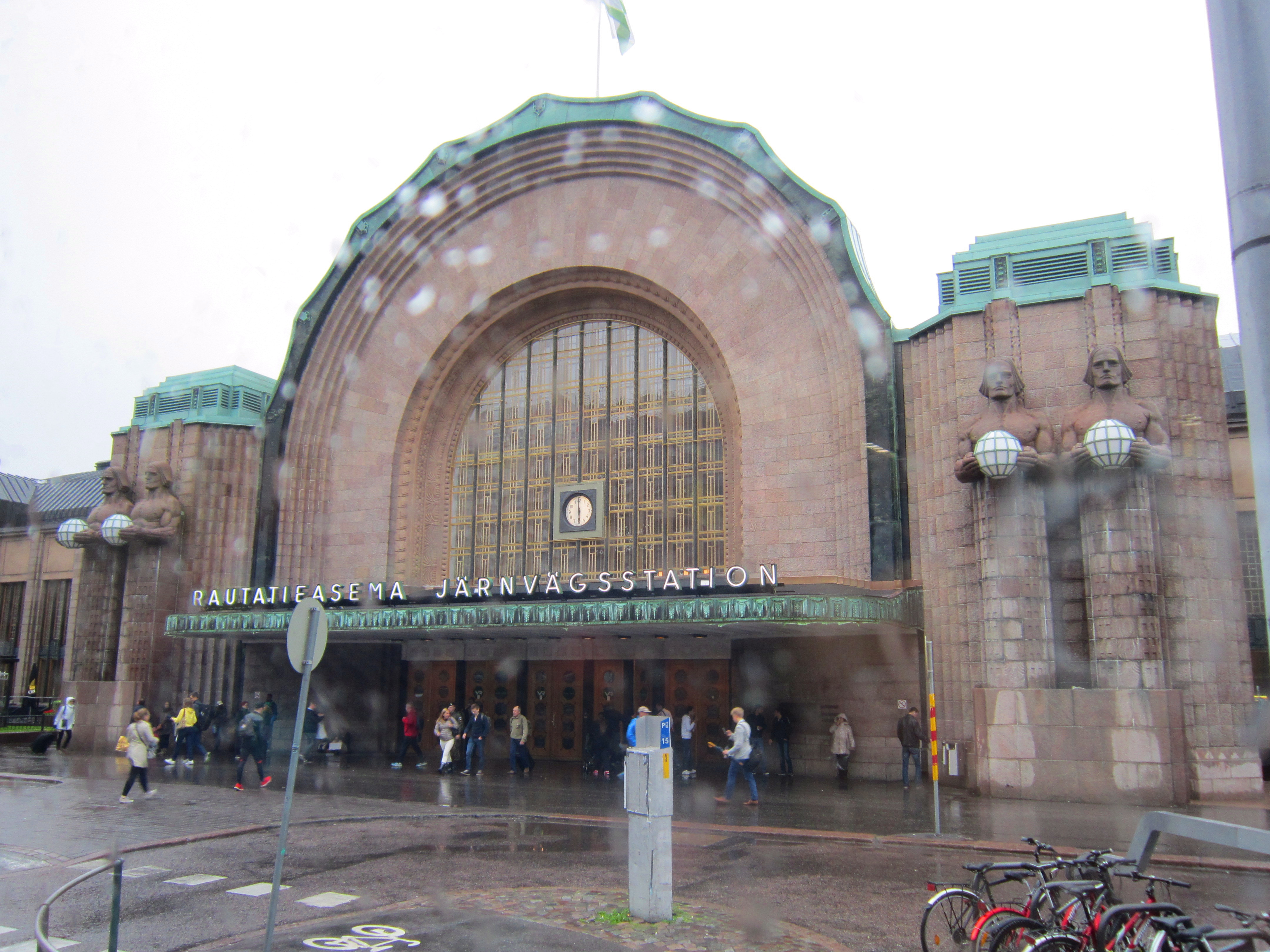 赫尔辛基的火车站图片