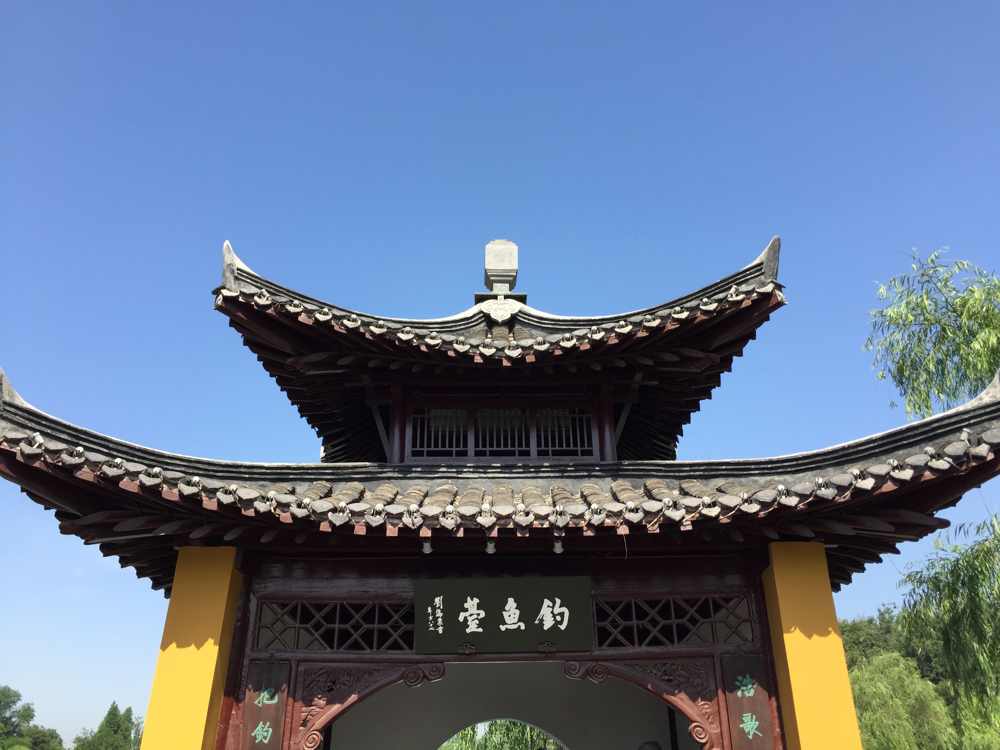 长堤春柳