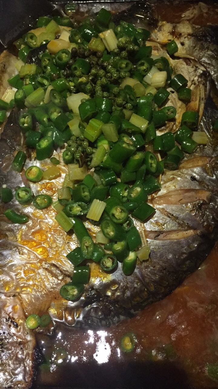 2021夯鱼烤鱼(保健路店)美食餐厅,推荐青椒味烤芒果鱼,配菜很.