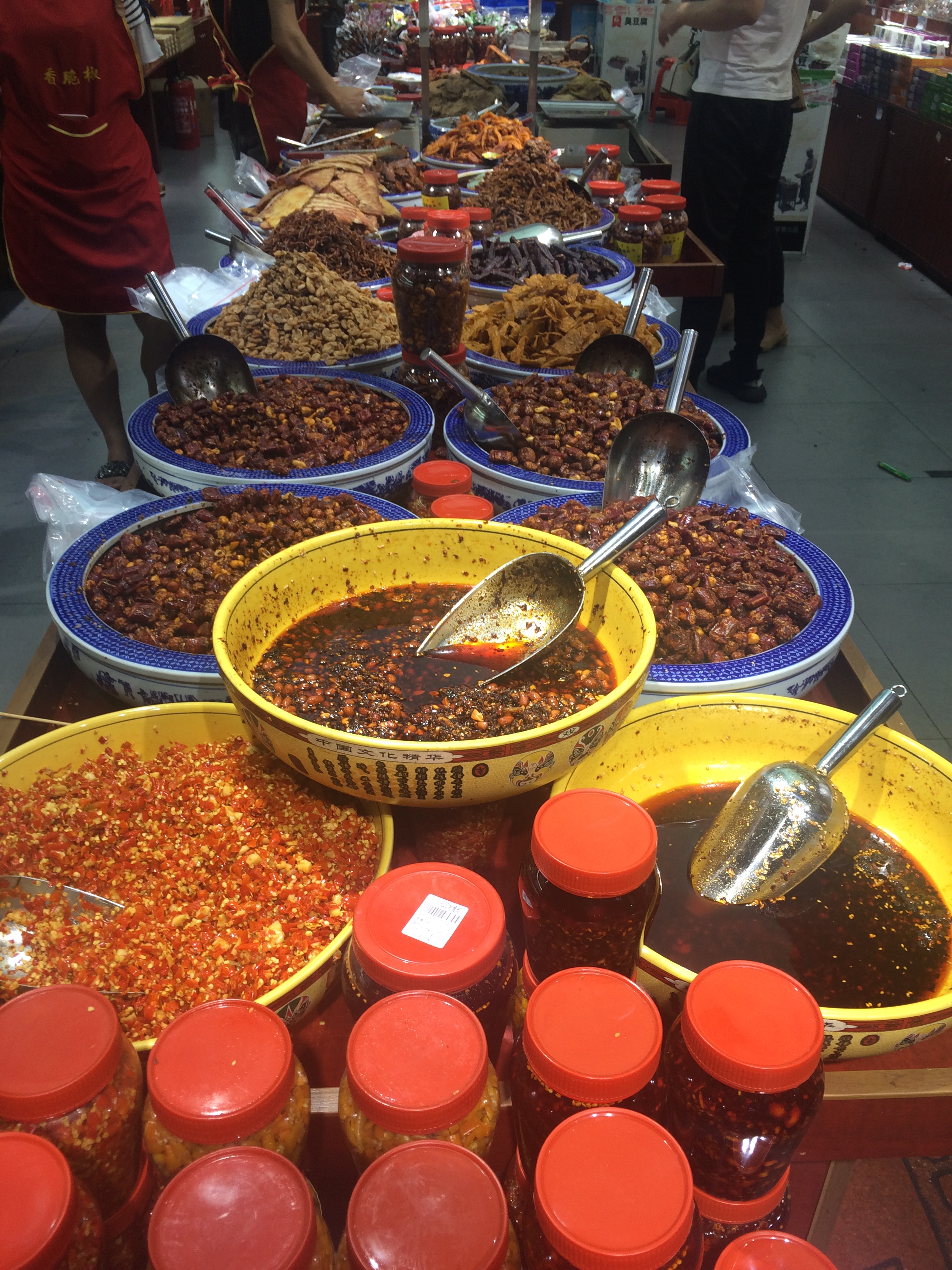 来长沙的晚上不得不来逛美食一条街--太平街步行街,步行街就在万达