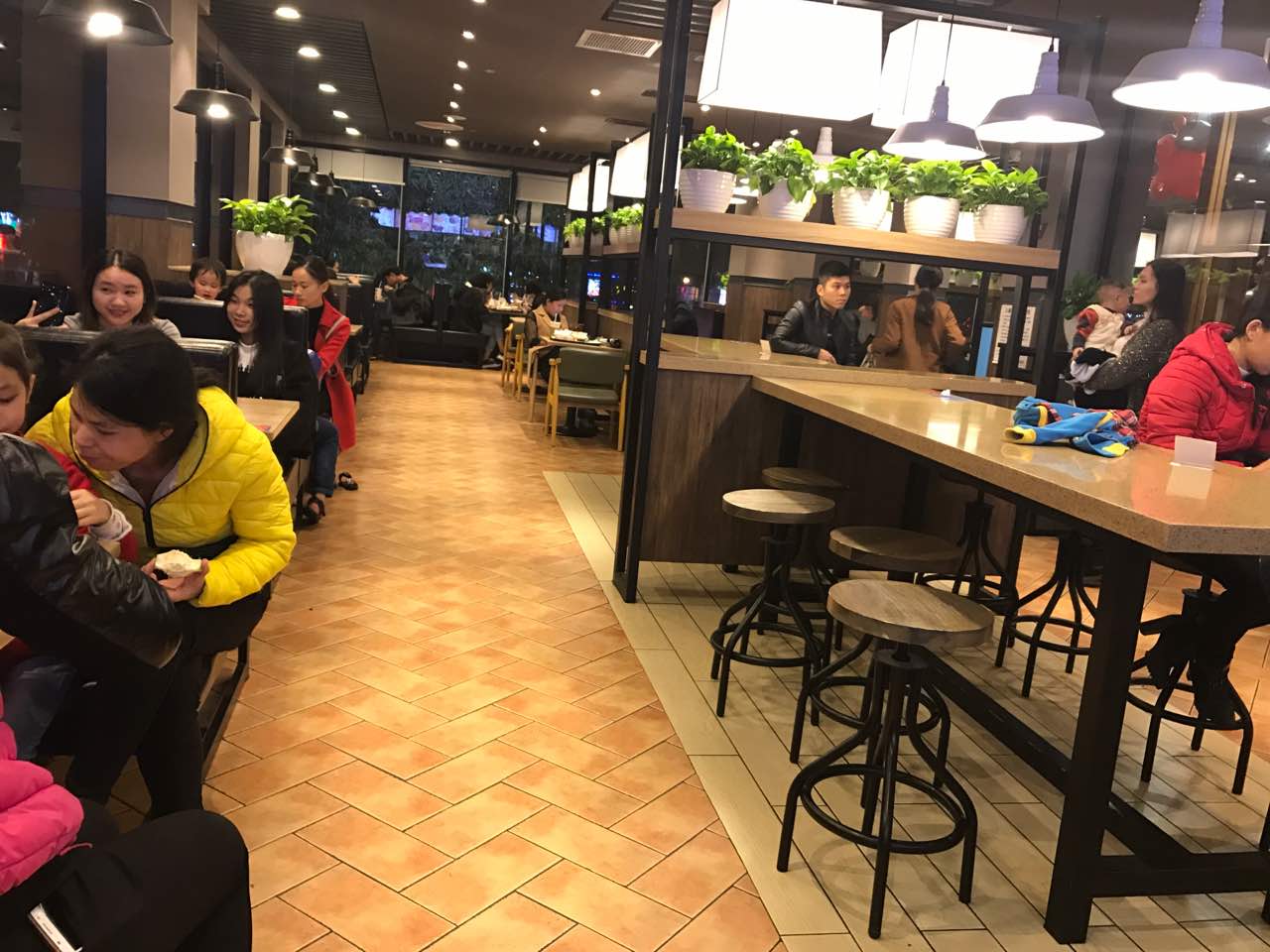 南宁美味基(大沙田店)好吃吗,美味基(大沙田店)味道怎么样,环境/服务