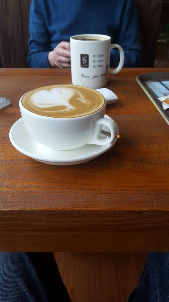 caffe bene咖啡陪你(动力国际店)